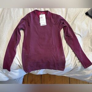 NWT unsinkable caliber top.